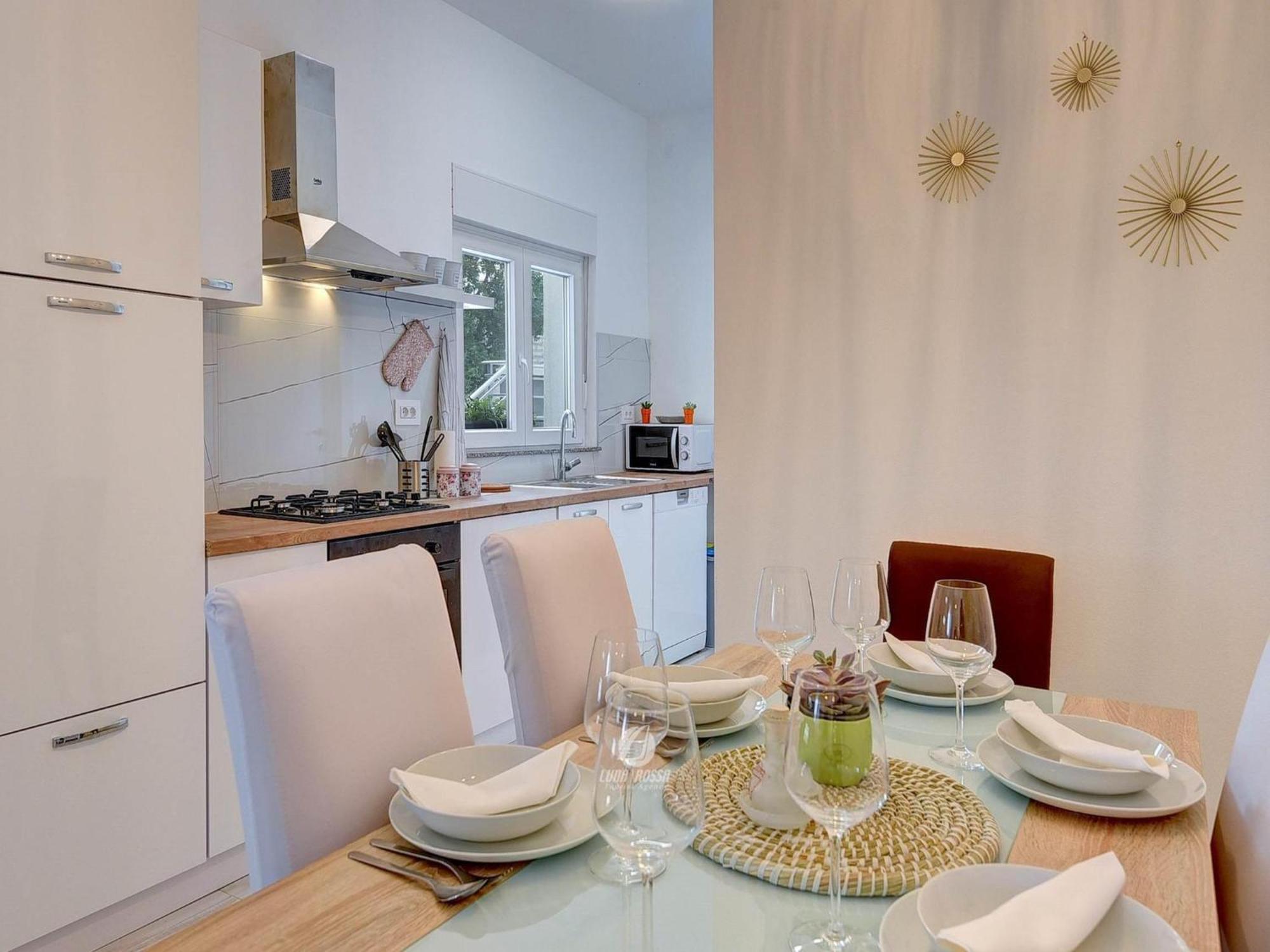 Spacious With Private Terrace And Garden