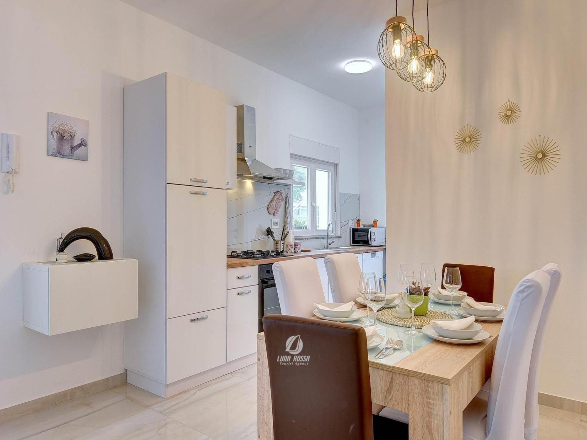 Apartment Spacious With Private Terrace And Garden Pula